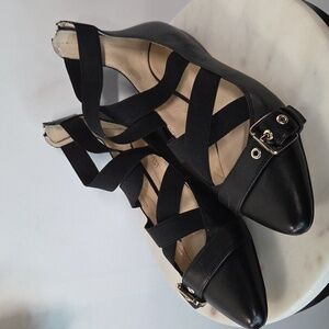 Nine West Black Strappy Flats with Buckle Size 8.5